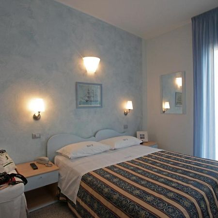 Hotel Villa Irma Rimini Dış mekan fotoğraf